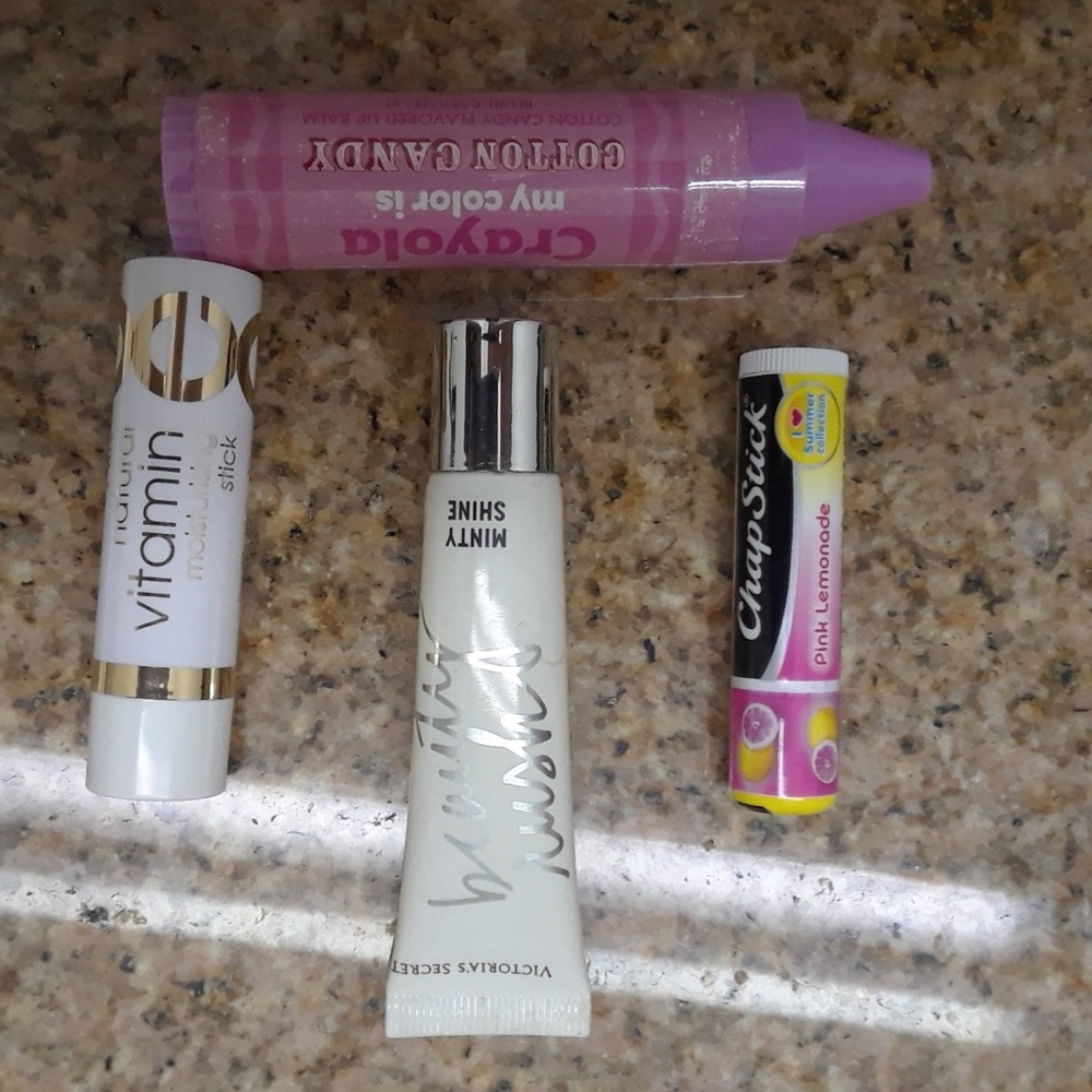 All INCLUDED w/Victoria's Secret lip gloss